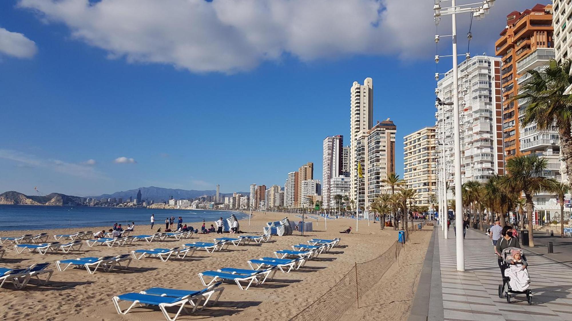 Los Caballos Vip Playa Levante 貝尼多姆 外观 照片